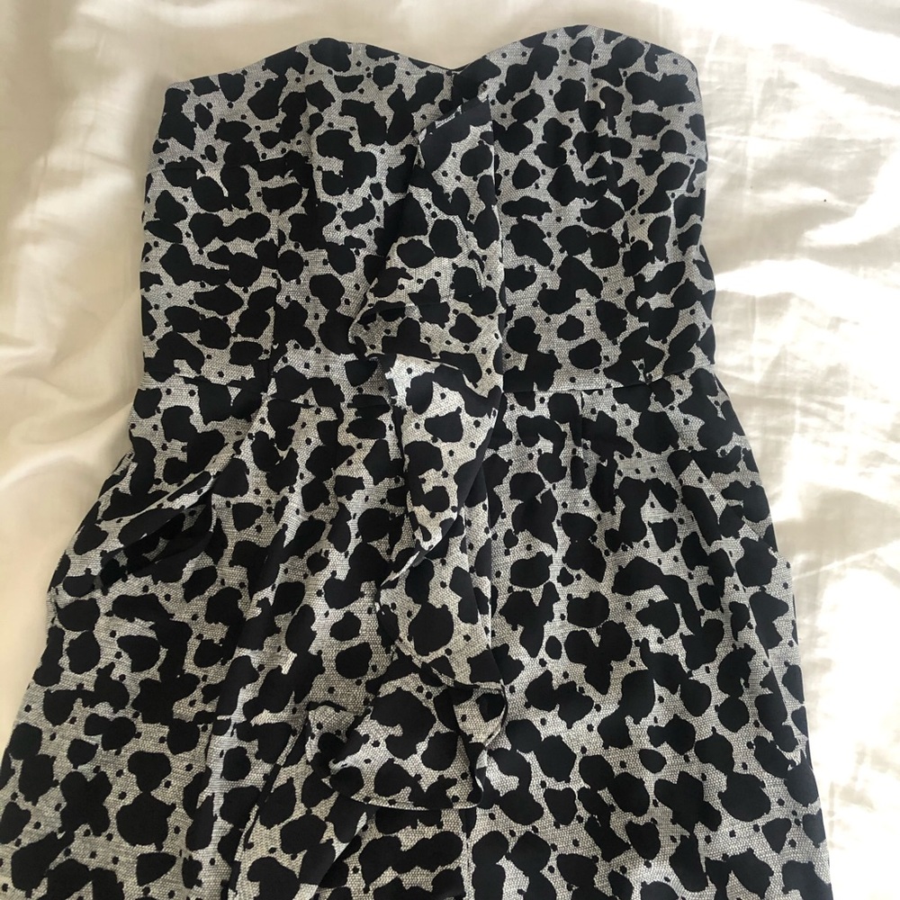 Express Leopard Romper, size 2